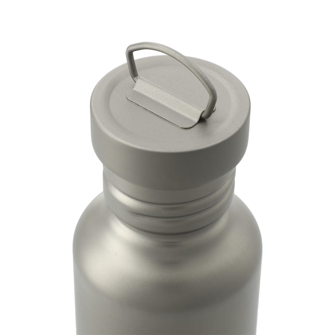 Front View of Silver Griffen Titanium Sport Bottle 25oz