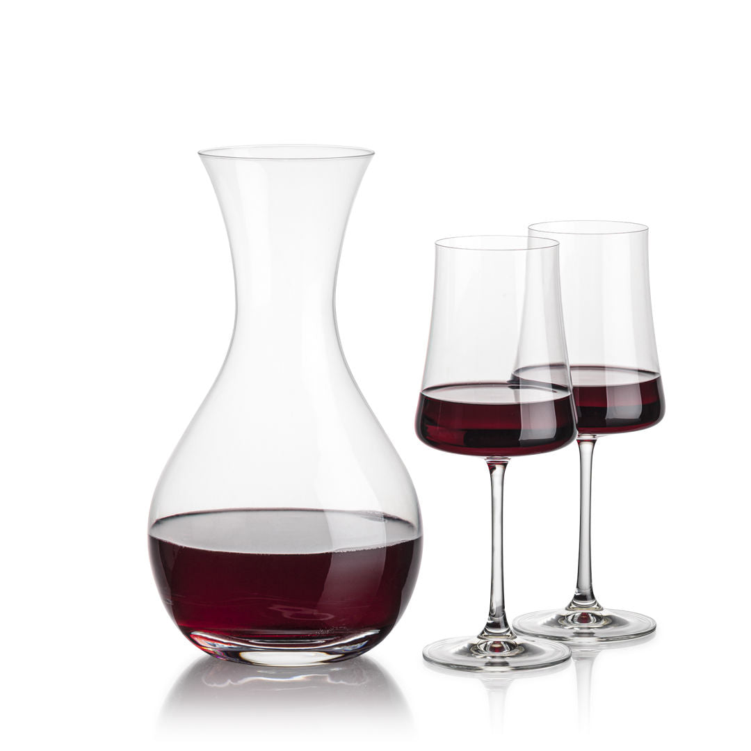 Adelita Carafe & Dakota Wine