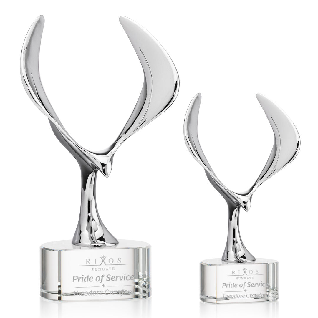 Maverick Eagle Award on Paragon Base - Clear