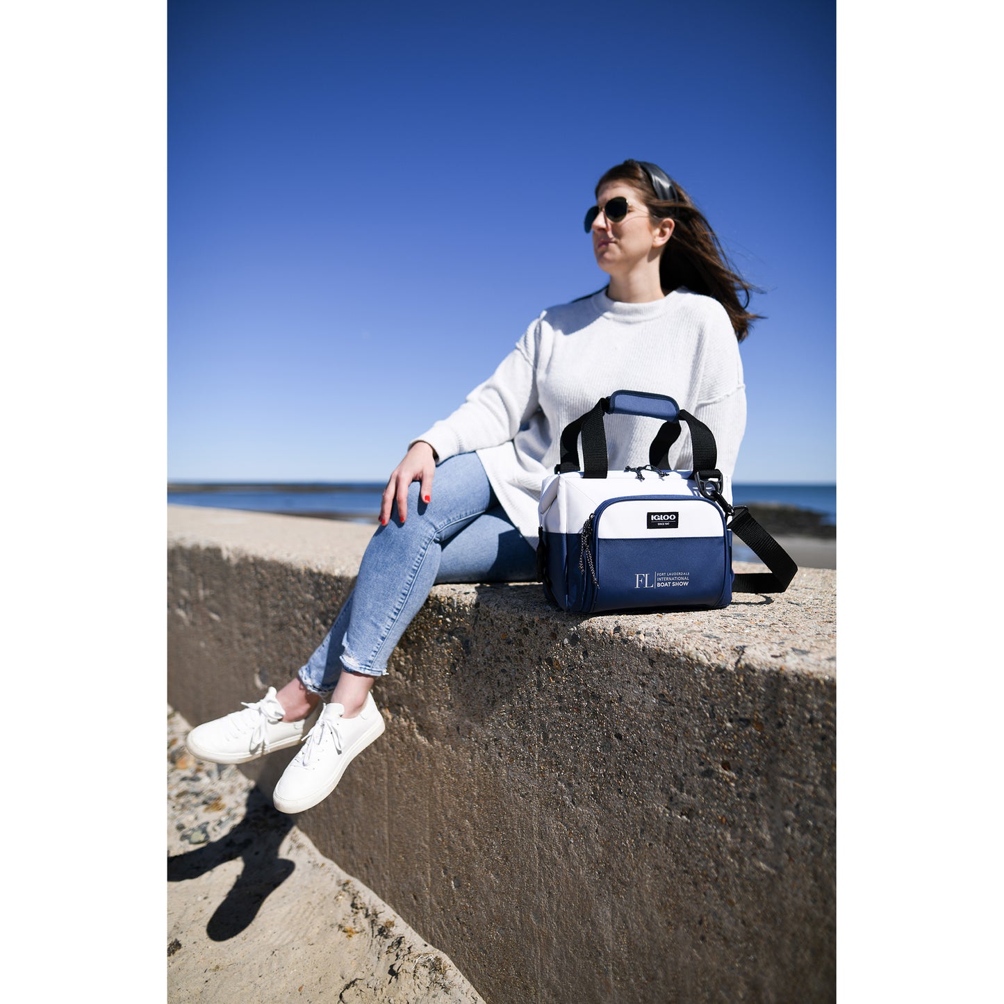 Igloo® Seadrift™ Snap Down 12 Can Cooler