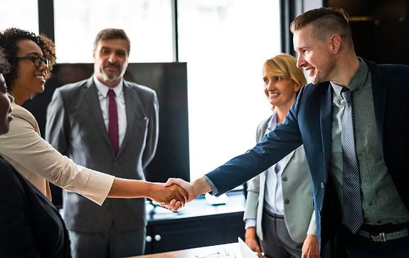 Gifts to Impress Your Clients and Strengthen Business Relationships
