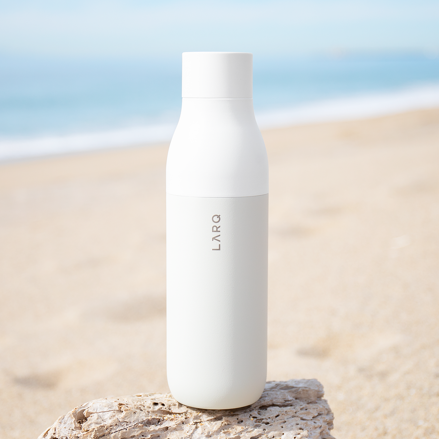 monaco blue 17 oz larq twist top bottle