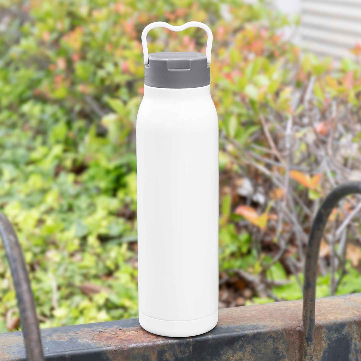 white 32 oz h2go flex