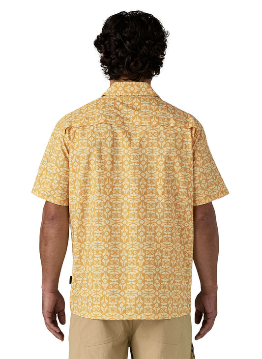 Patagonia Men's Self Guided Short-Sleeve Sun Shirt - Marmot Field: Beeswax Tan - XS