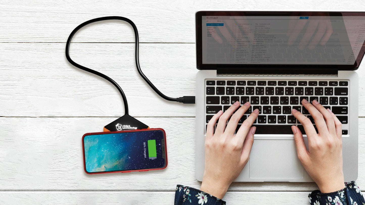 SCX Innovative Design™ Bamboo 10W Hexa Wireless Charger