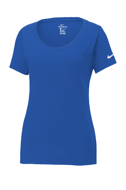 Nike Women's Dri-FIT Cotton/Poly Scoop Neck Tee. NKBQ5234