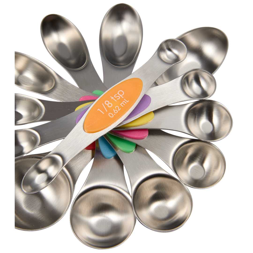 Front View of Silver Kitchi Magnetic Measuring Spoon Set