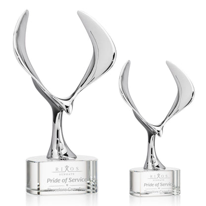 Maverick Eagle Award on Paragon Base - Clear