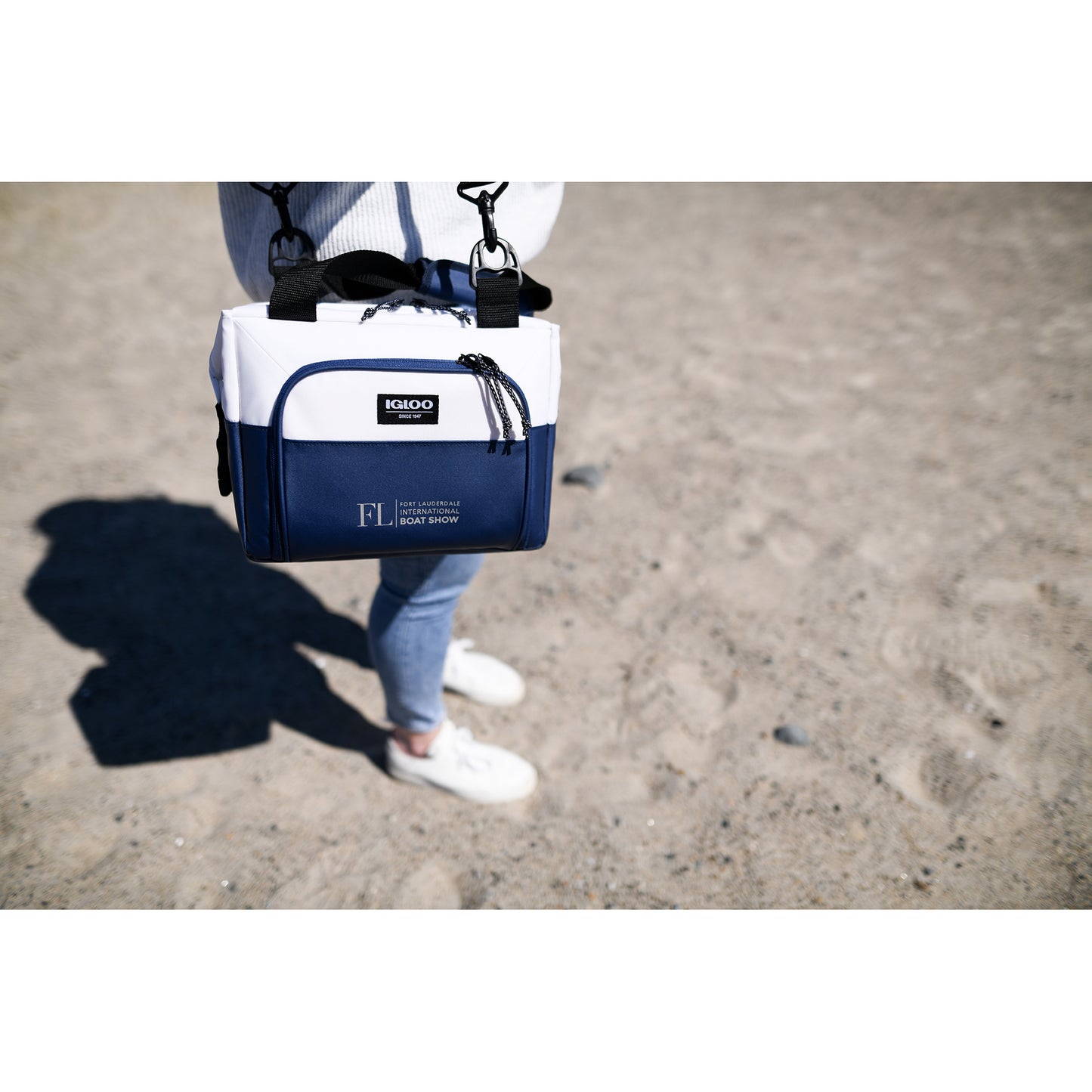 Igloo® Seadrift™ Snap Down 12 Can Cooler