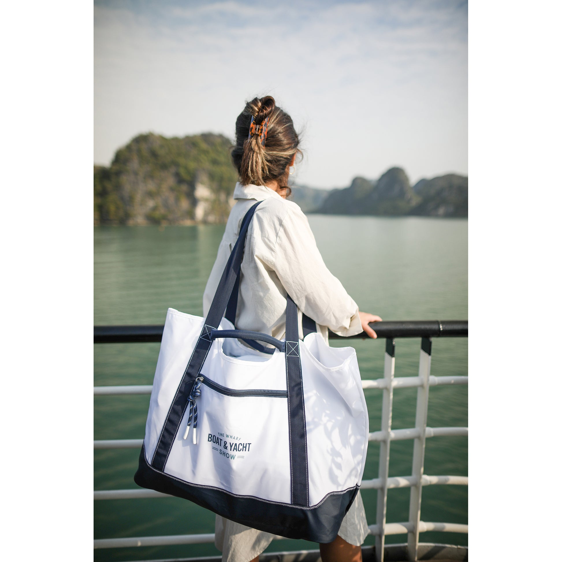 White Harborside XL Boat Bag
