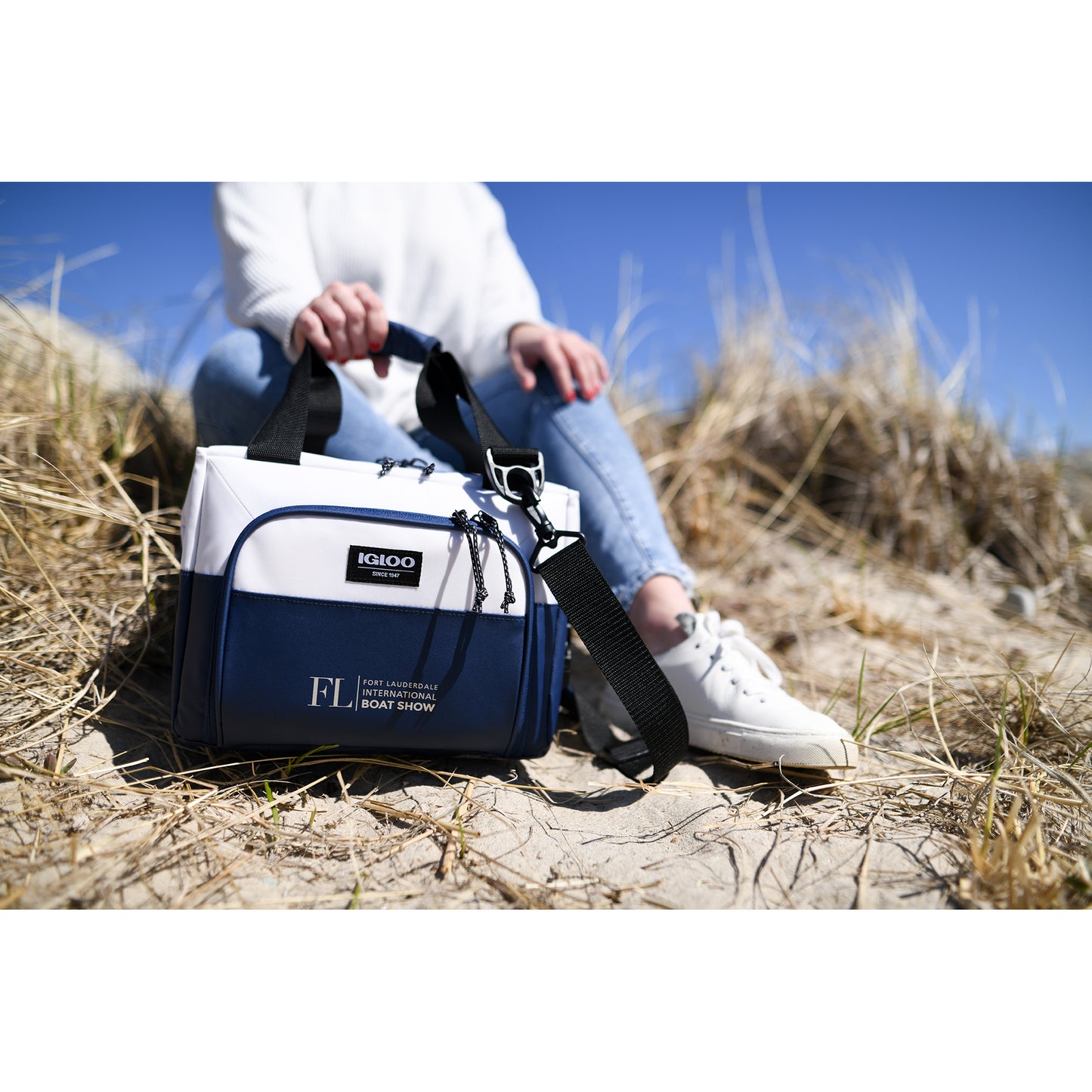 Igloo® Seadrift™ Snap Down 12 Can Cooler