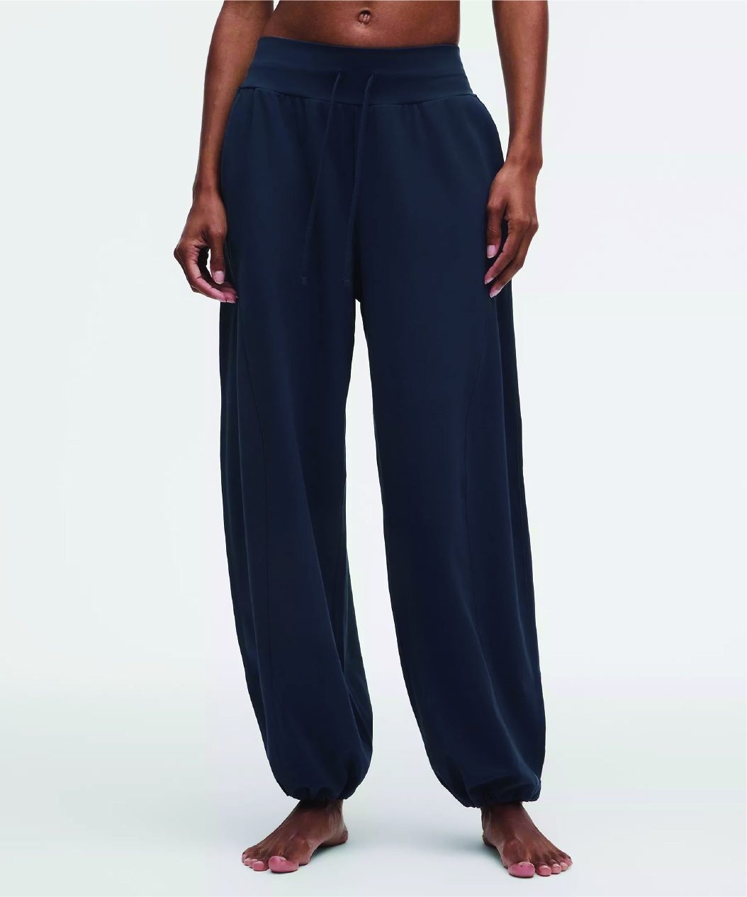 Groove Low-Rise Relaxed Cinch Pant