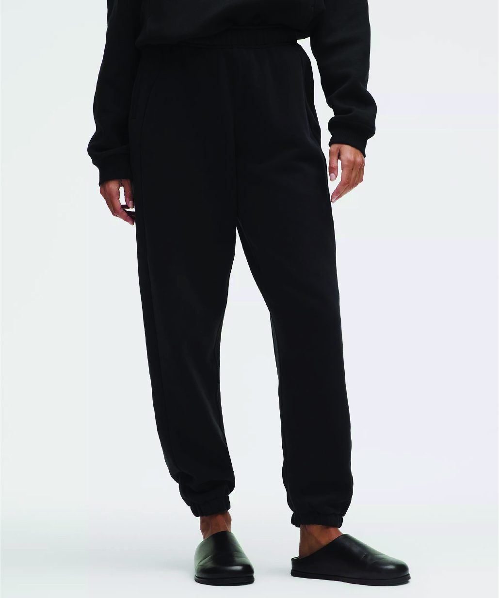 Scuba Mid-Rise Oversized Jogger